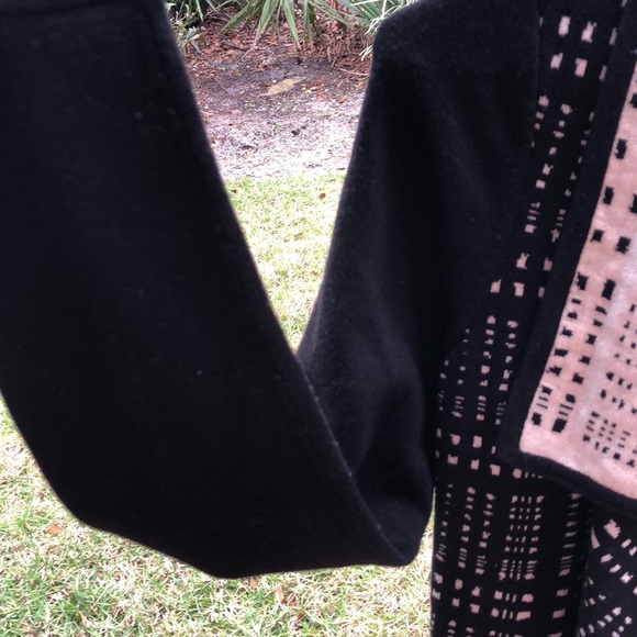 Ivanka Trump size Small classy cardigan - Picture 3 of 6